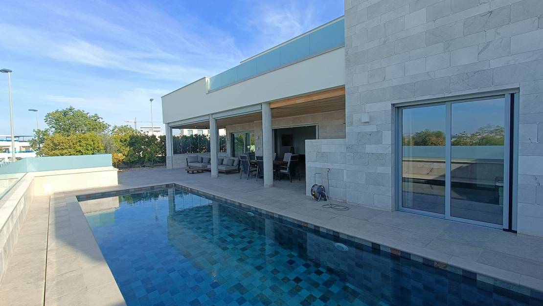 Venta - Chalet - Benijofar
