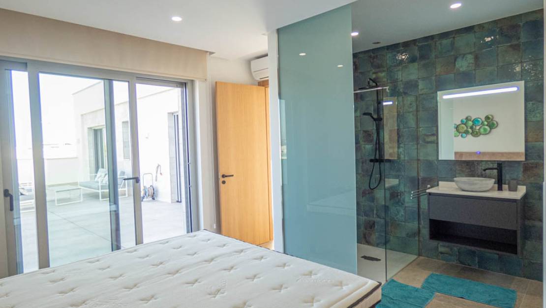 Venta - Chalet - Benijofar