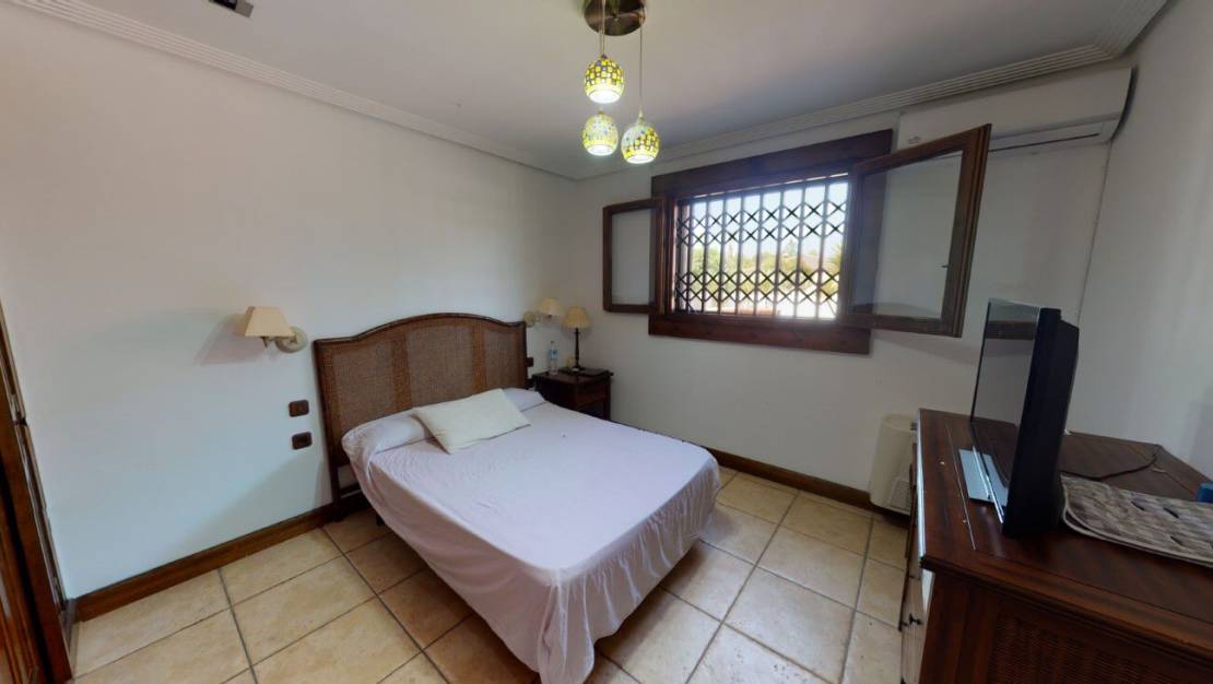 Venta - Chalet - Catral