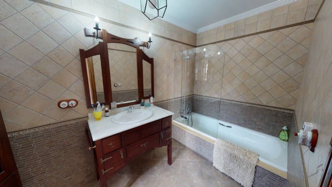Venta - Chalet - Catral