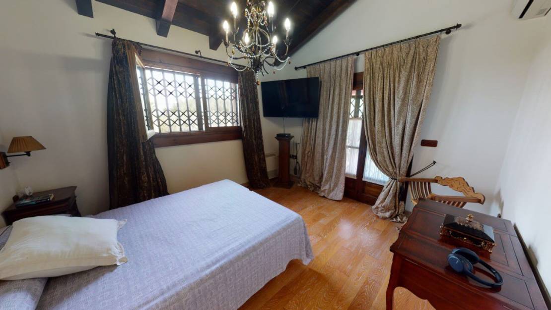 Venta - Chalet - Catral