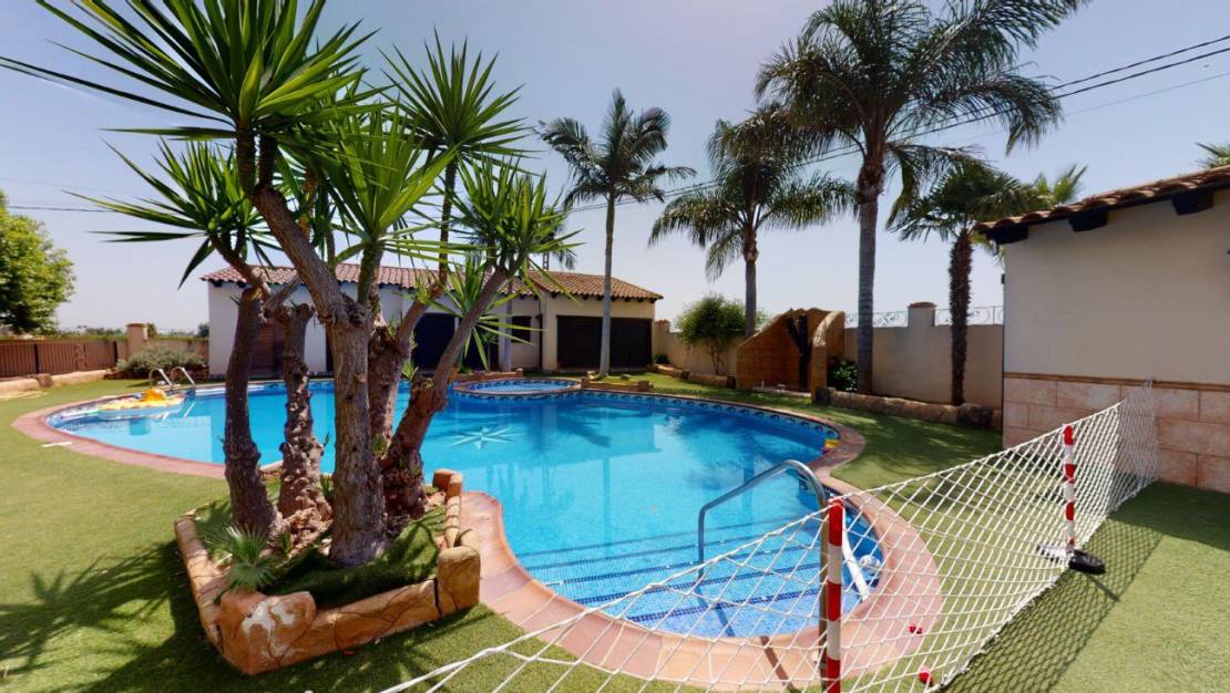 Venta - Chalet - Catral