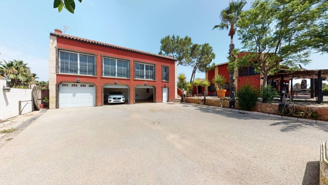 Venta - Chalet - Catral
