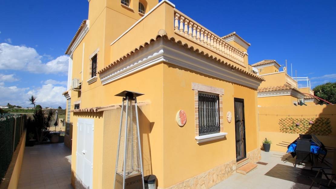 Venta - Chalet - Guardamar del Segura - Guardamar del Segura Centro