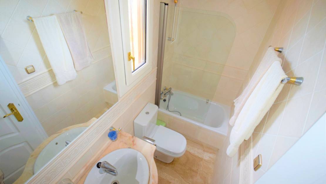 Venta - Chalet - Guardamar del Segura - Guardamar del Segura Centro