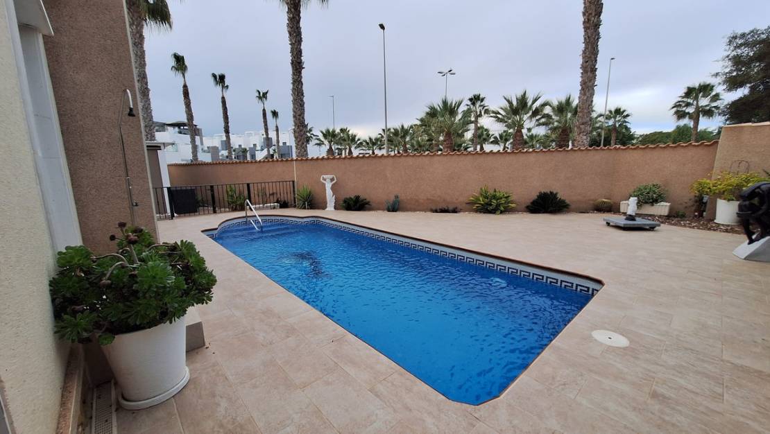 Venta - Chalet - Guardamar del Segura - Guardamar del Segura Centro