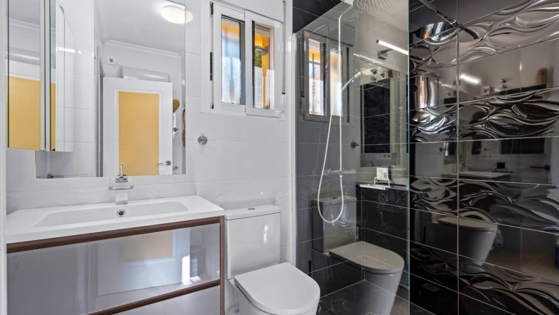 Venta - Chalet - Guardamar del Segura - Guardamar del Segura Centro