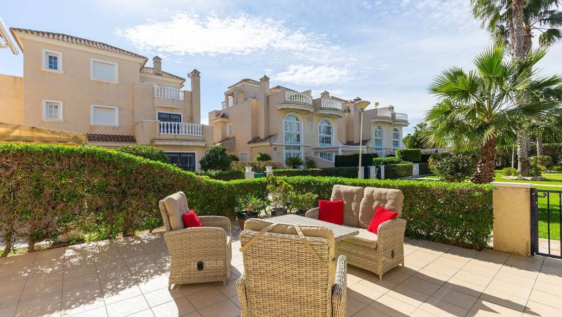 Venta - Chalet - Guardamar del Segura - Urbanización El Raso