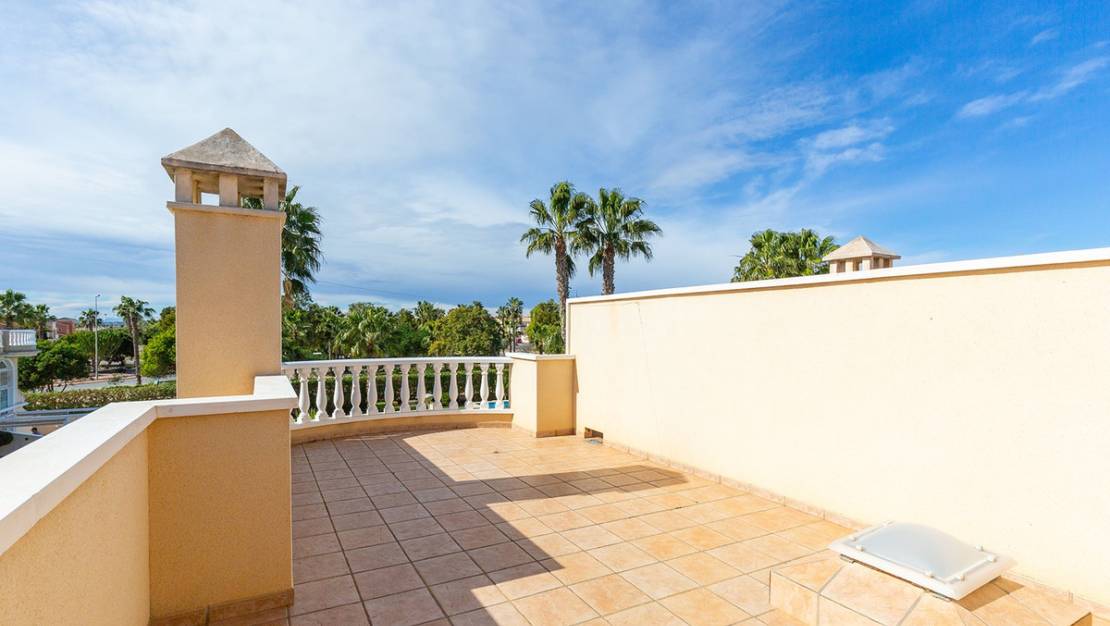 Venta - Chalet - Guardamar del Segura - Urbanización El Raso