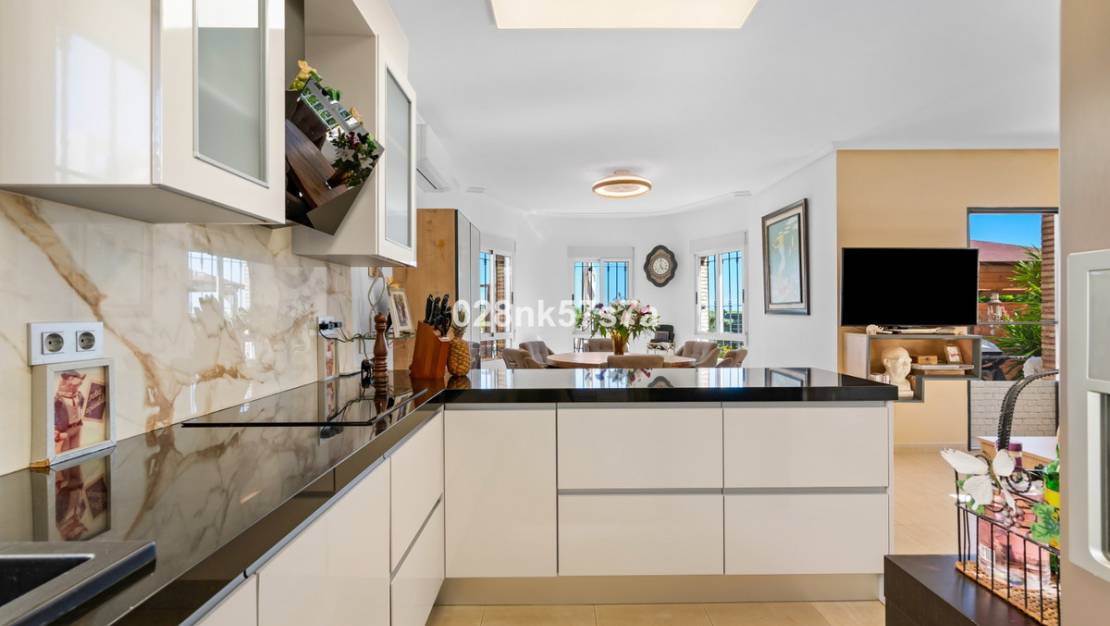 Venta - Chalet - Guardamar del Segura - Urbanización El Raso