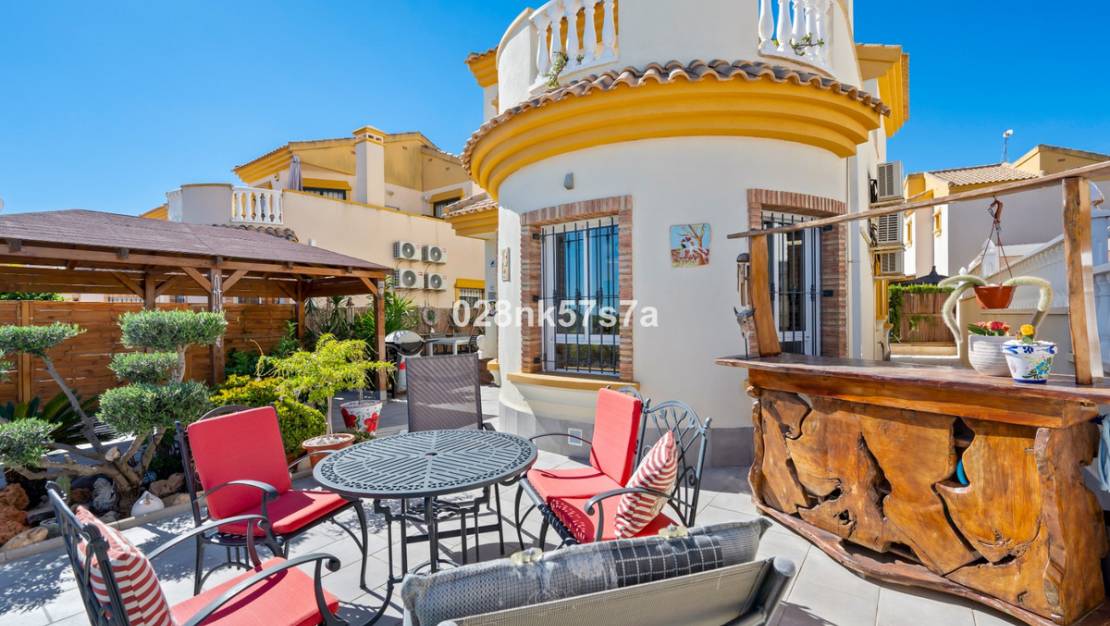 Venta - Chalet - Guardamar del Segura - Urbanización El Raso