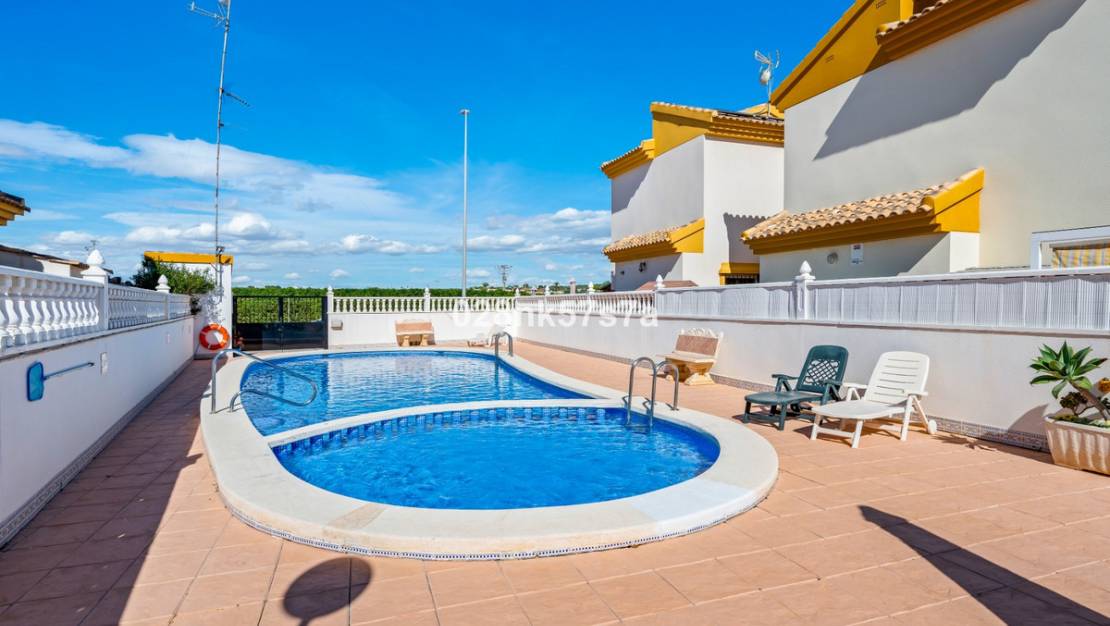 Venta - Chalet - Guardamar del Segura - Urbanización El Raso