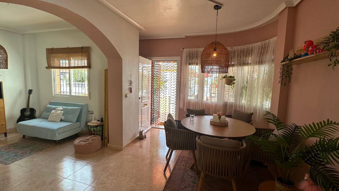 Venta - Chalet - Guardamar del Segura - Urbanización El Raso