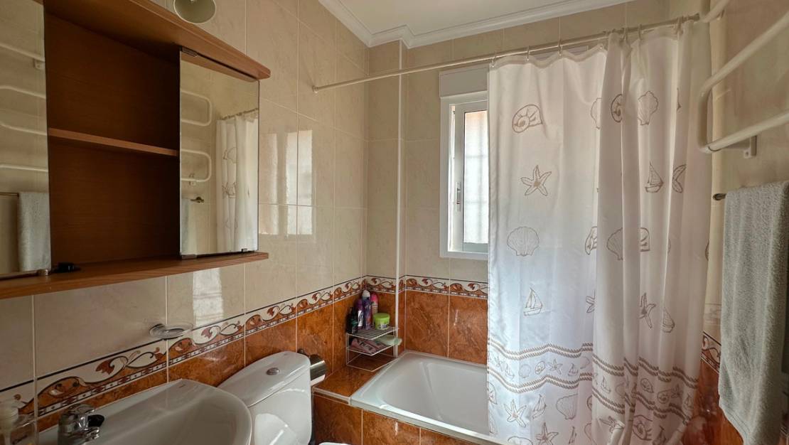 Venta - Chalet - Guardamar del Segura - Urbanización El Raso