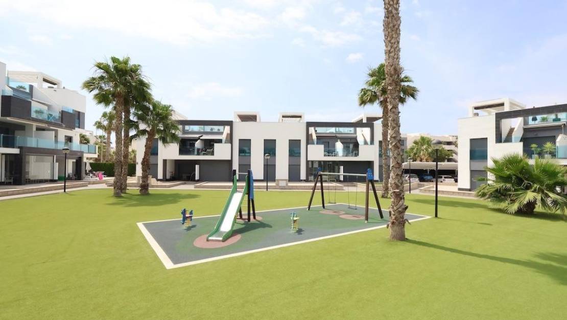 Venta - Chalet - Guardamar del Segura - Urbanización El Raso