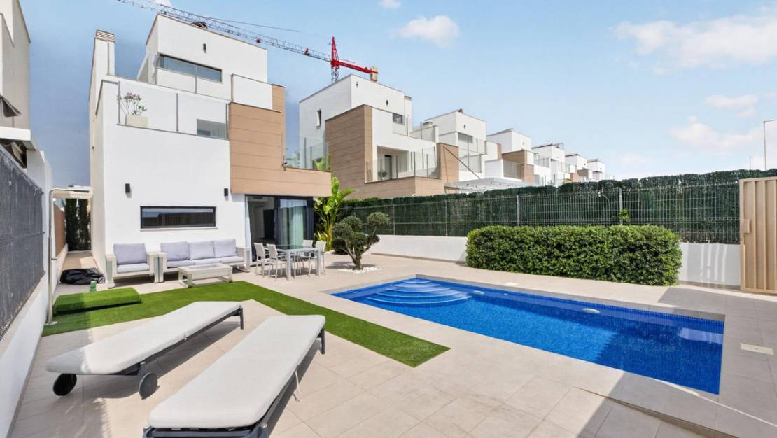 Venta - Chalet - Guardamar del Segura - Urbanización El Raso