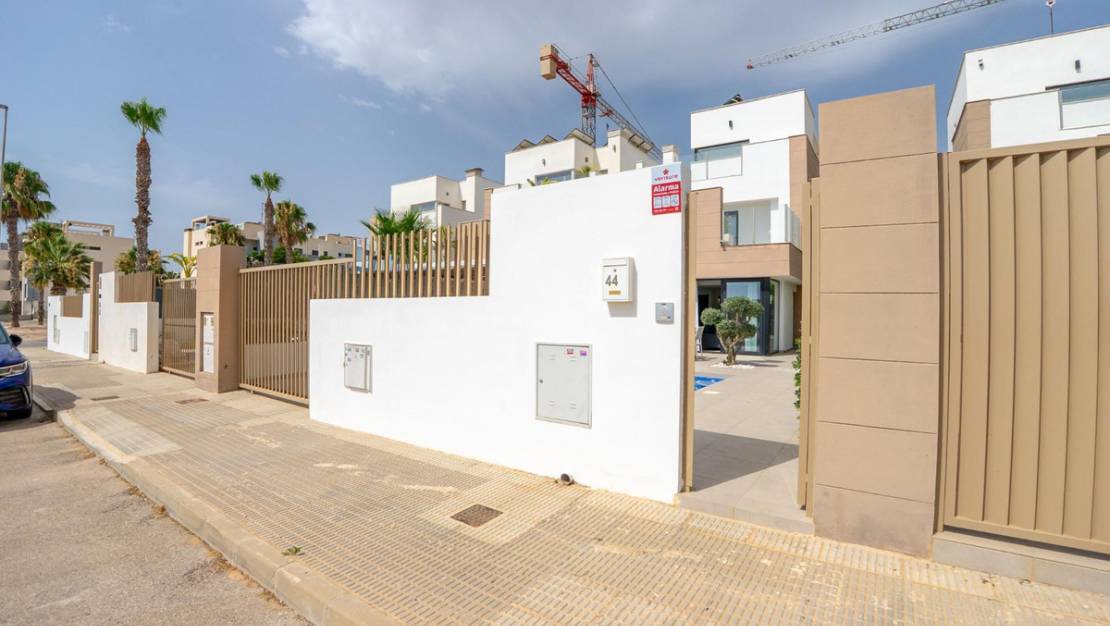 Venta - Chalet - Guardamar del Segura - Urbanización El Raso