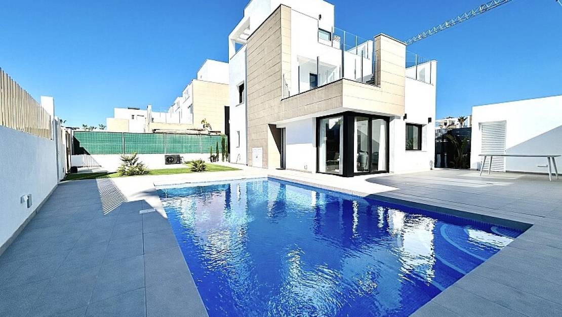 Venta - Chalet - Guardamar del Segura - Urbanización El Raso