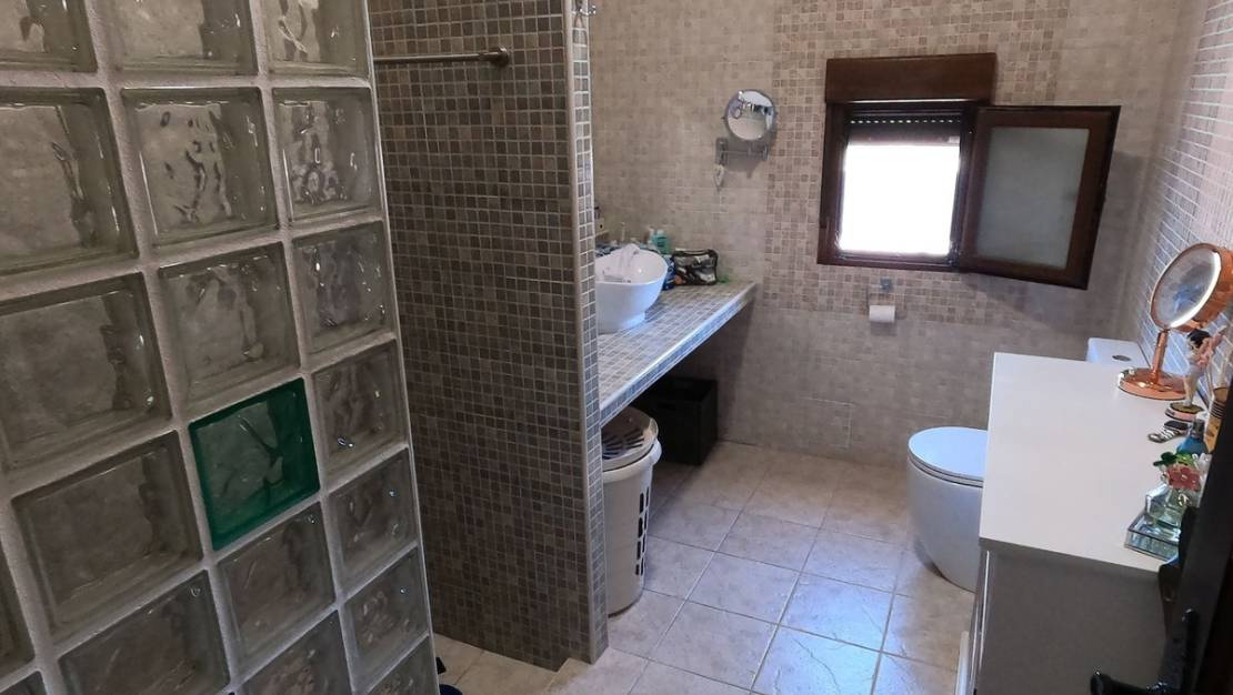 Venta - Chalet - Jacarilla