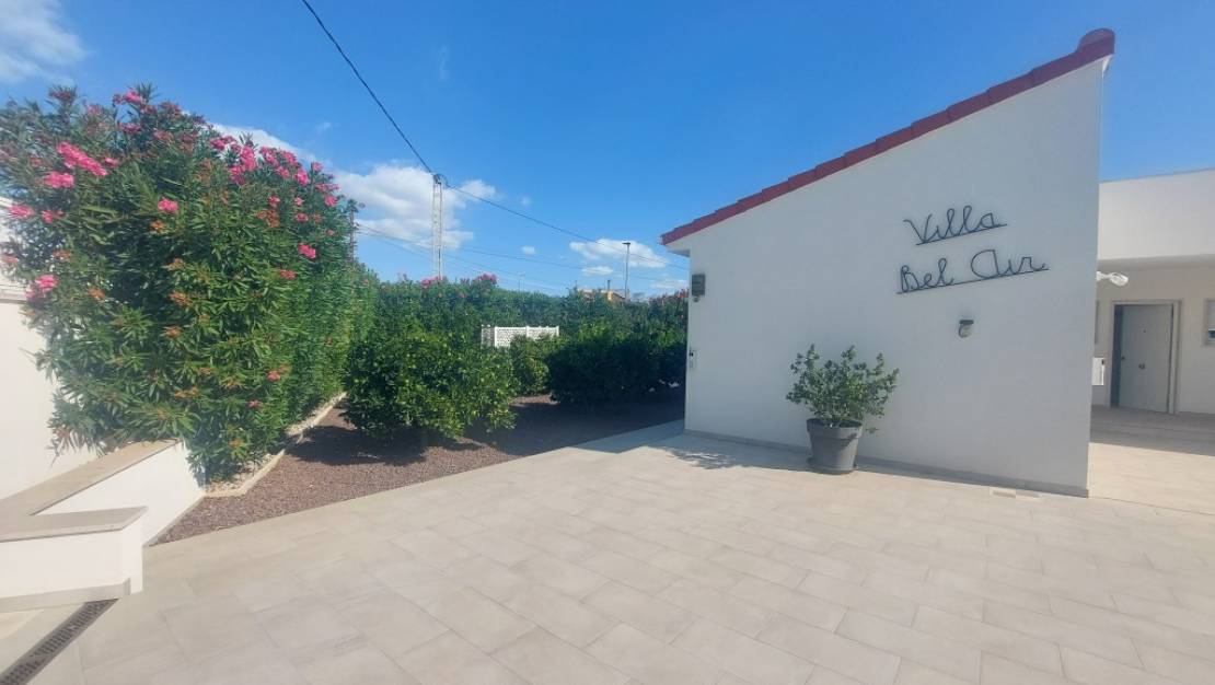 Venta - Chalet - L'Alfás del Pi - Albir