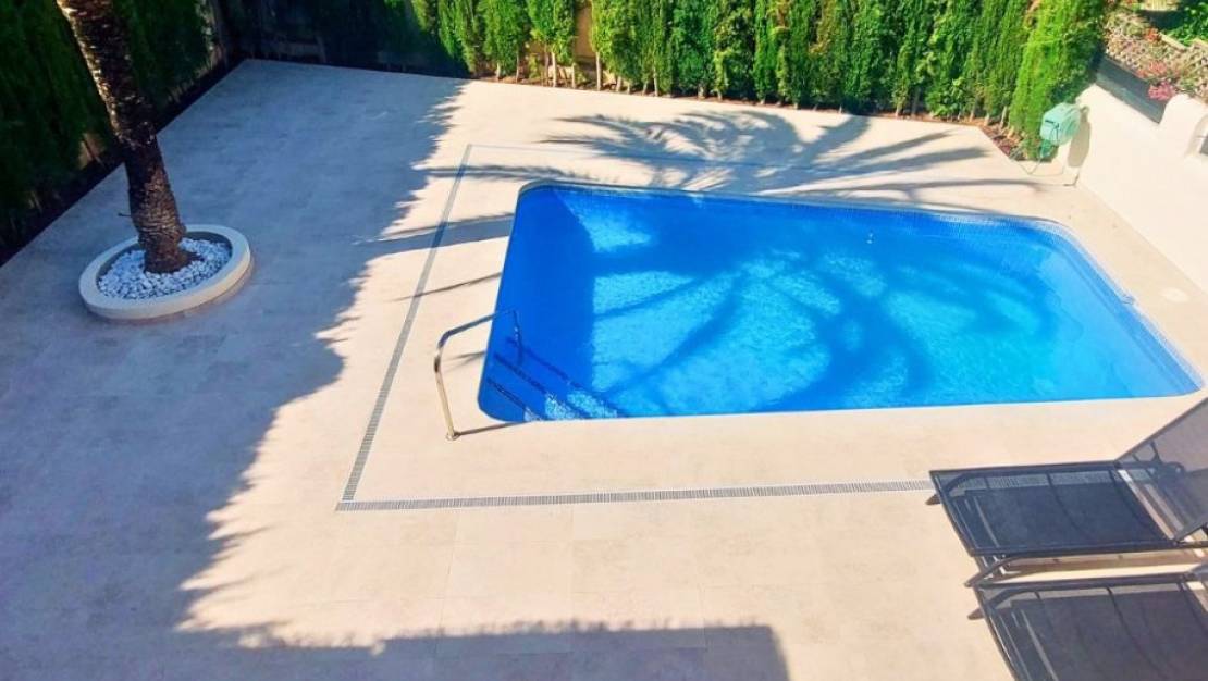 Venta - Chalet - L'Alfás del Pi - Albir