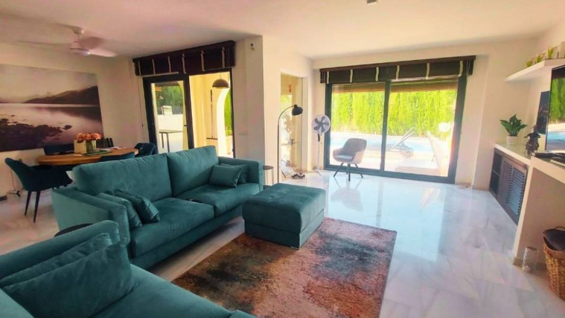 Venta - Chalet - L'Alfás del Pi - Albir