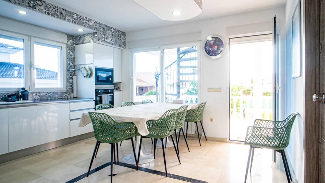 Venta - Chalet - L'Alfás del Pi - L'Alfás del Pi Centro