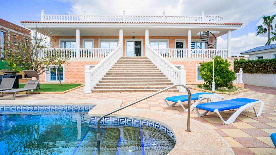 Venta - Chalet - L'Alfás del Pi - L'Alfás del Pi Centro