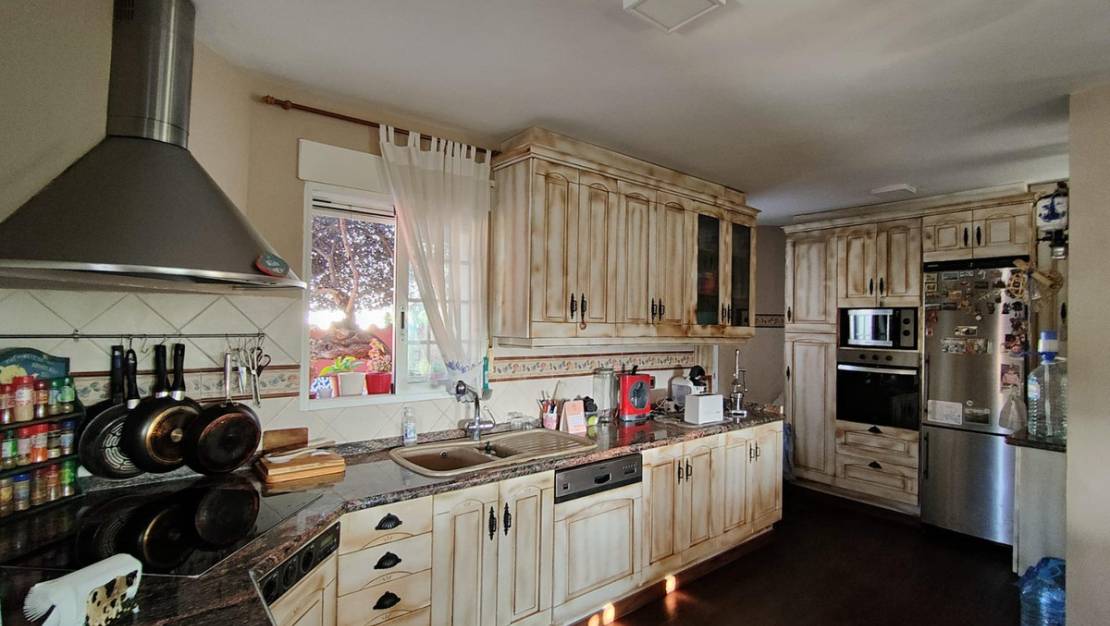 Venta - Chalet - La Nucía - La Nucia Centro