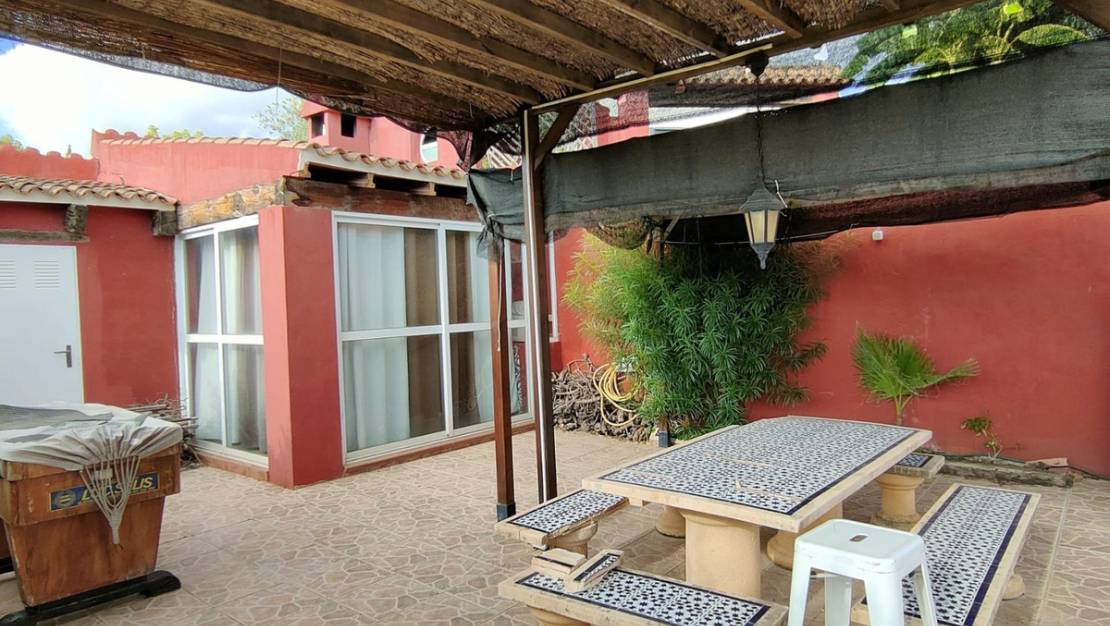 Venta - Chalet - La Nucía - La Nucia Centro