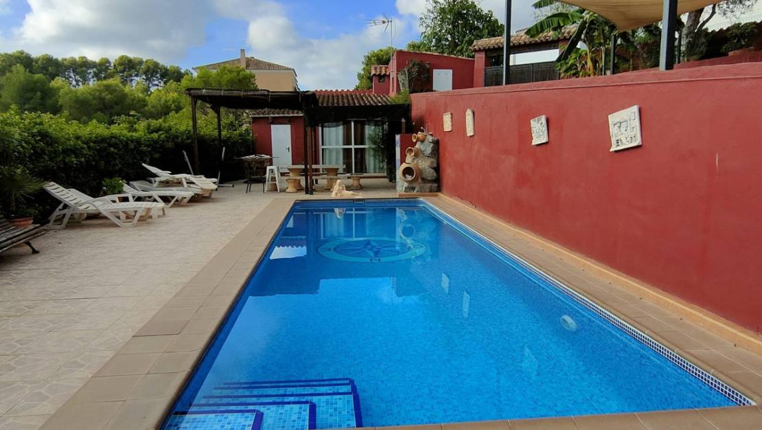 Venta - Chalet - La Nucía - La Nucia Centro