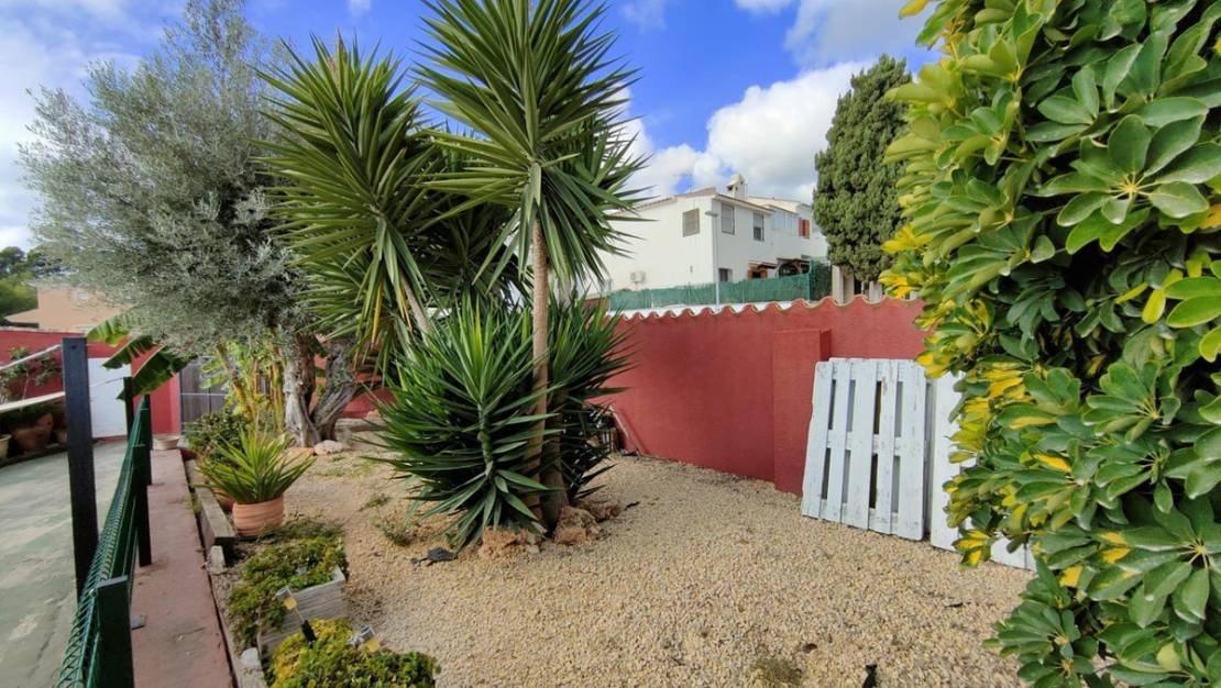 Venta - Chalet - La Nucía - La Nucia Centro