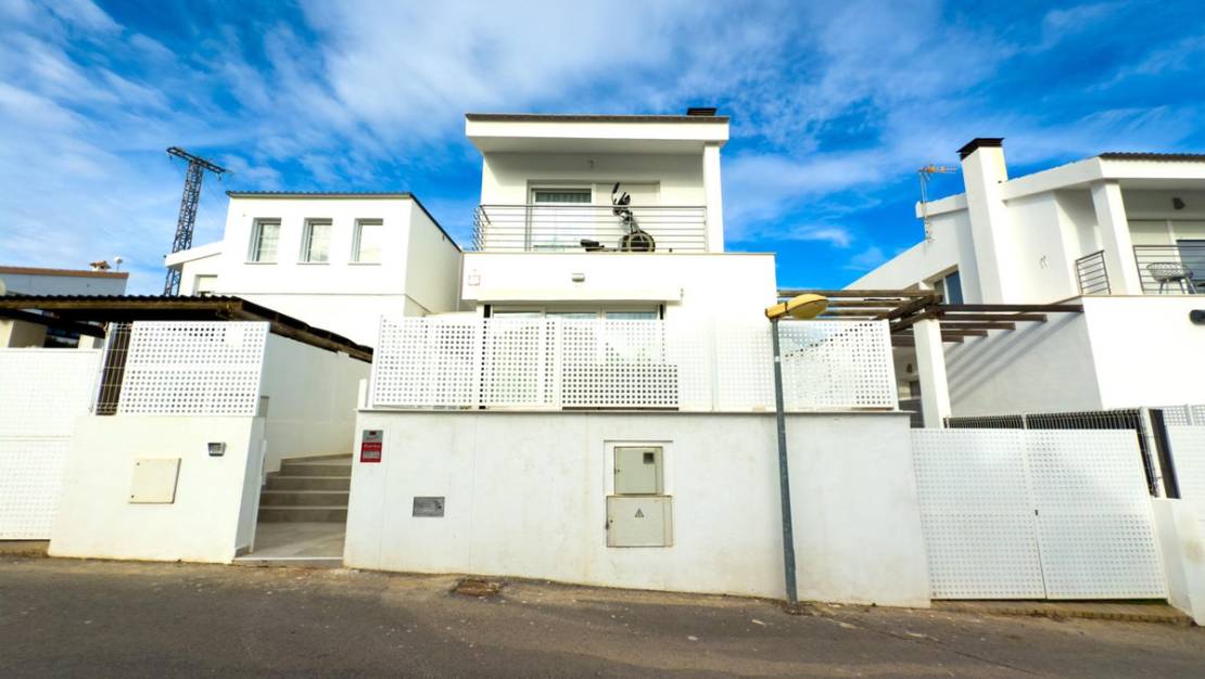 Venta - Chalet - La Nucía - La Nucia Centro