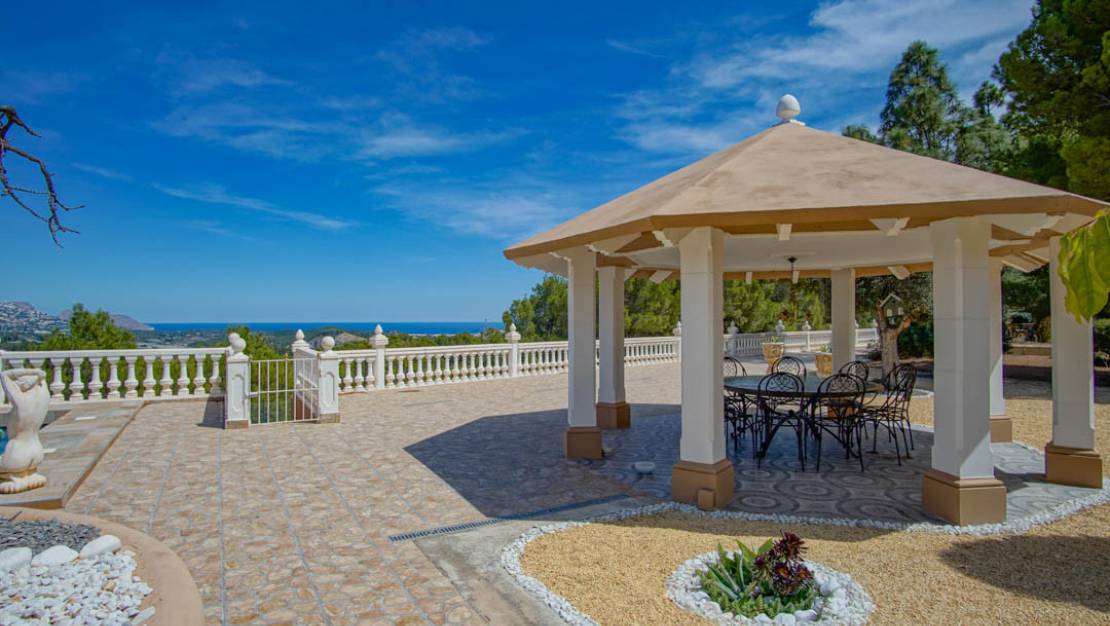 Venta - Chalet - La Nucía - La Nucia Centro