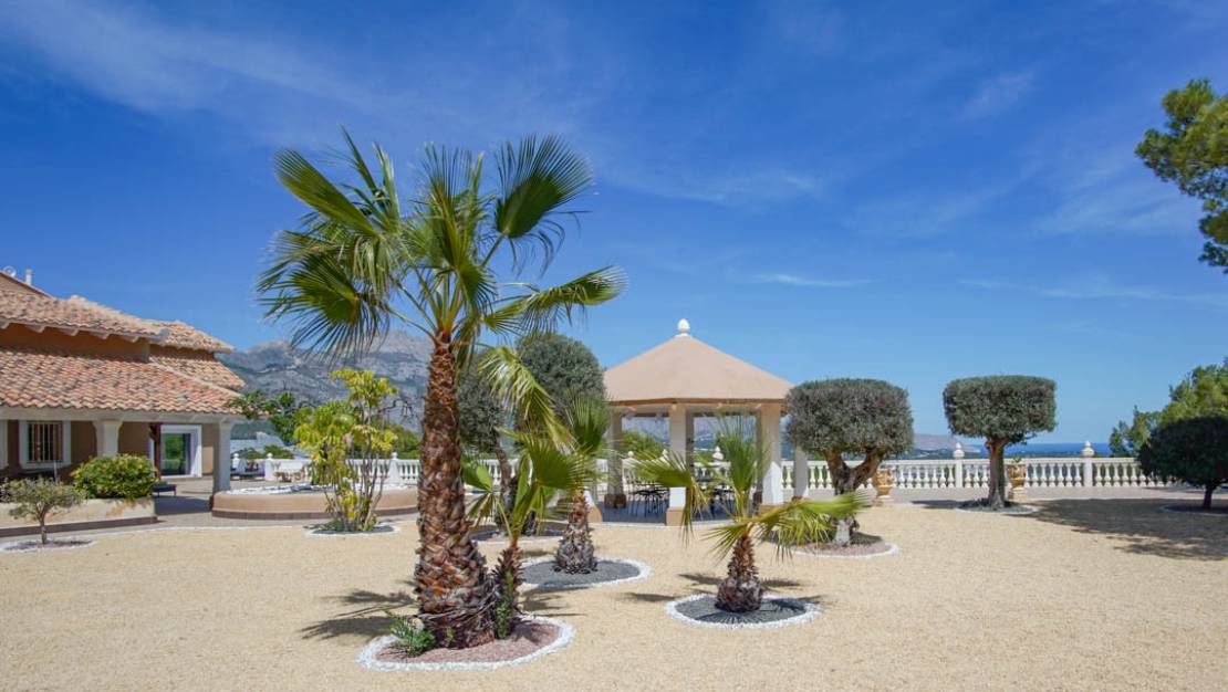 Venta - Chalet - La Nucía - La Nucia Centro