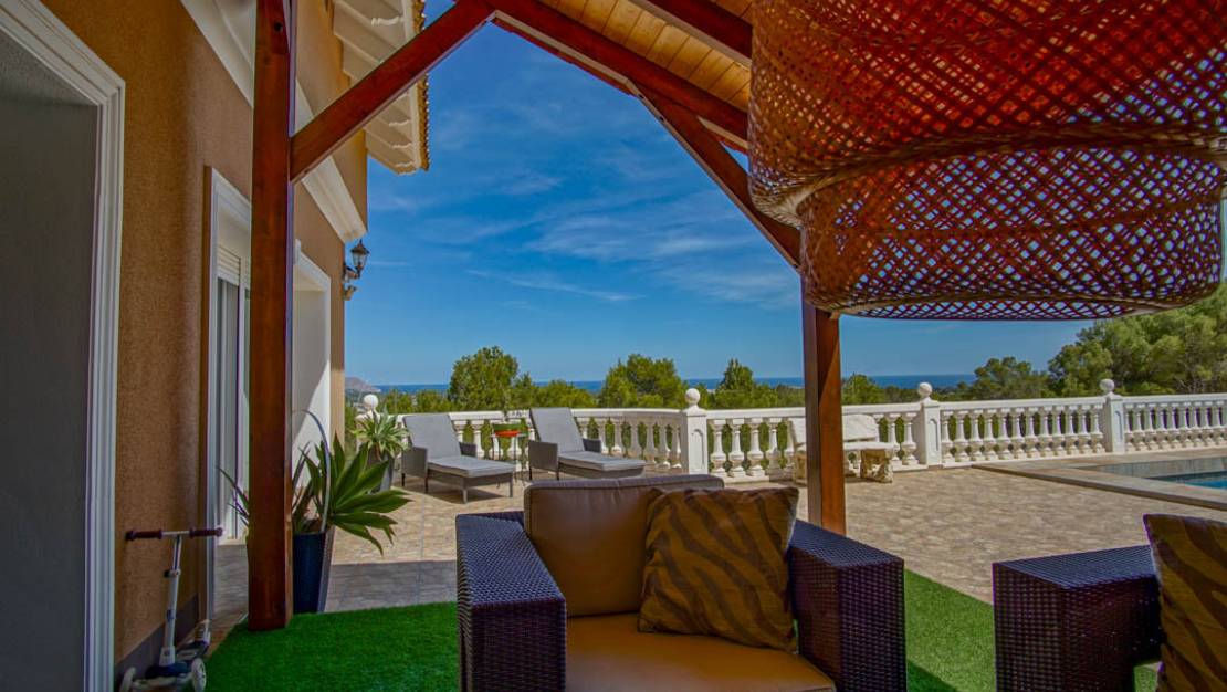 Venta - Chalet - La Nucía - La Nucia Centro