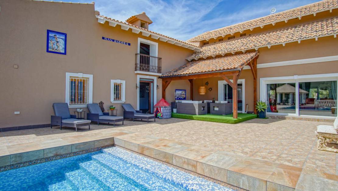 Venta - Chalet - La Nucía - La Nucia Centro