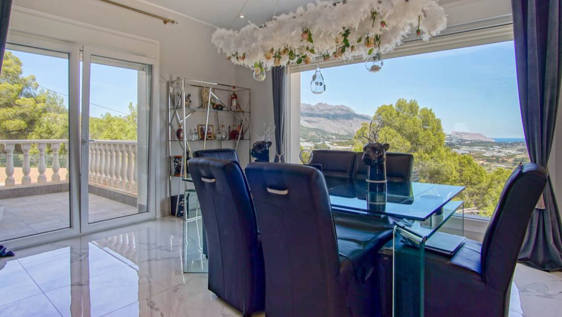 Venta - Chalet - La Nucía - La Nucia Centro