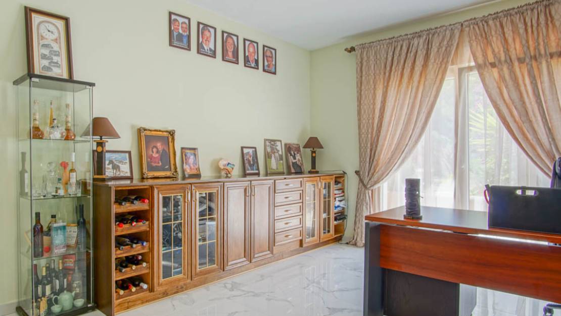 Venta - Chalet - La Nucía - La Nucia Centro