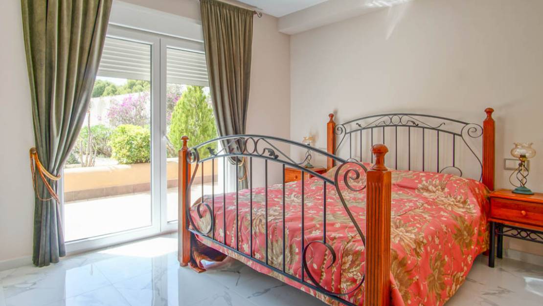 Venta - Chalet - La Nucía - La Nucia Centro