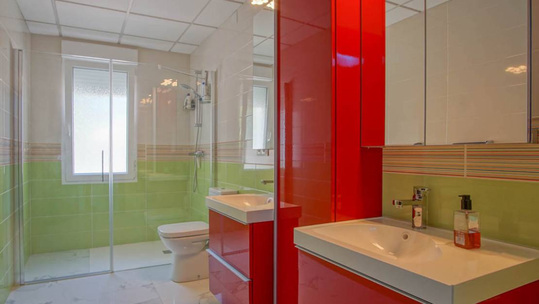 Venta - Chalet - La Nucía - La Nucia Centro