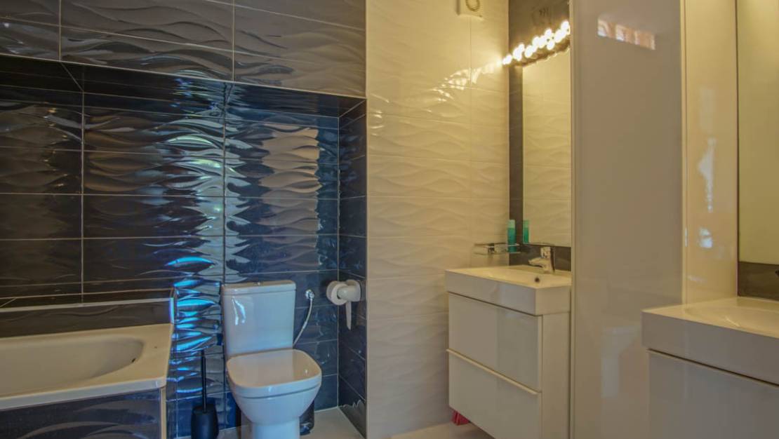 Venta - Chalet - La Nucía - La Nucia Centro