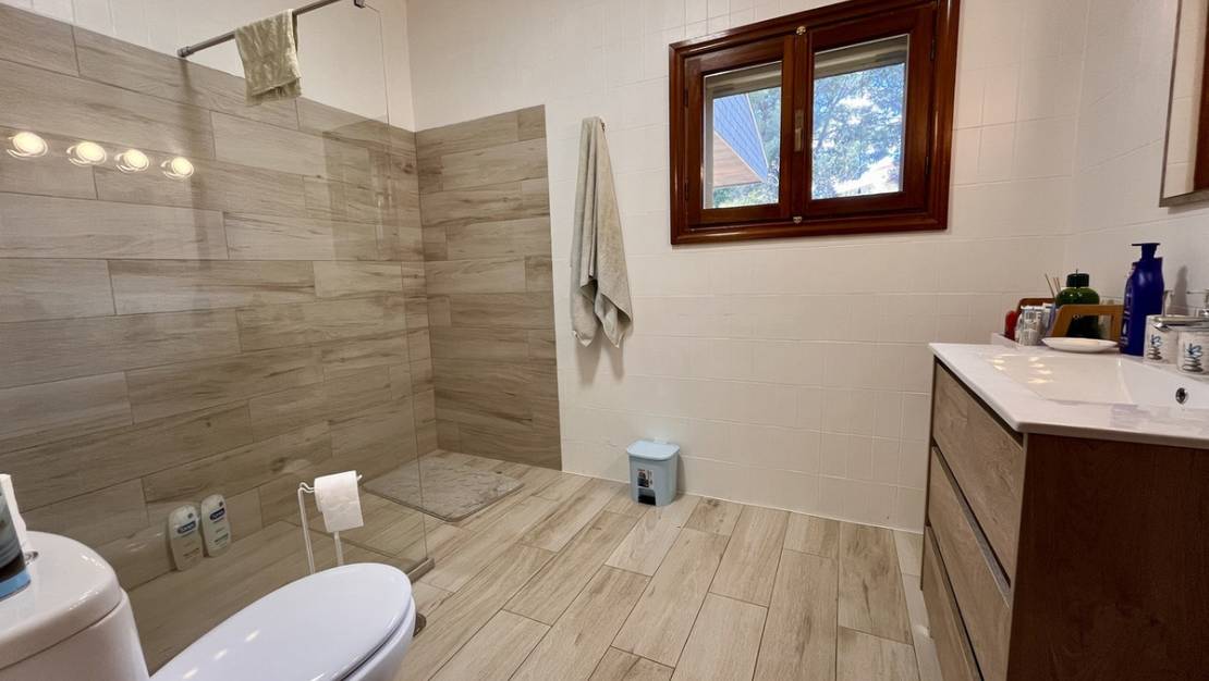 Venta - Chalet - La Nucía - La Nucia Centro