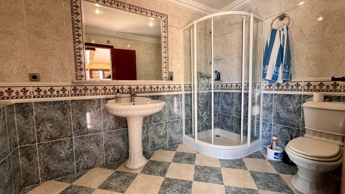 Venta - Chalet - La Nucía - La Nucia Centro