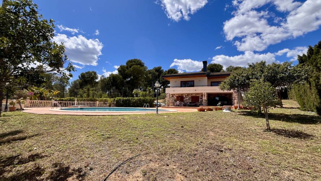 Venta - Chalet - La Nucía - La Nucia Centro