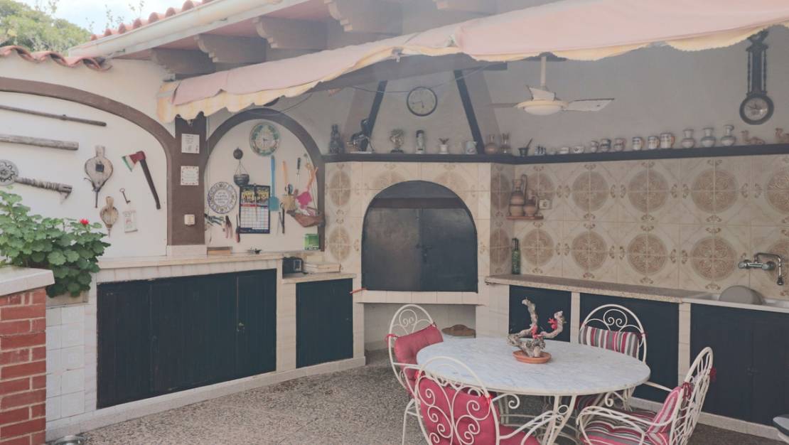 Venta - Chalet - La Nucía - La Nucia Centro