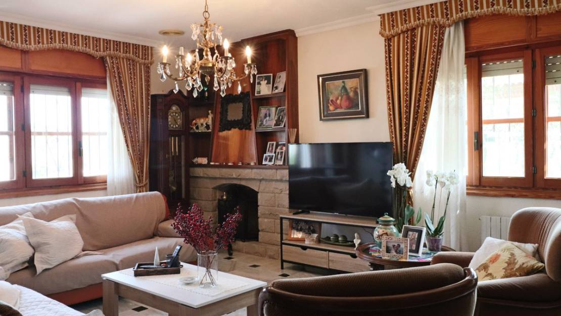 Venta - Chalet - La Nucía - La Nucia Centro