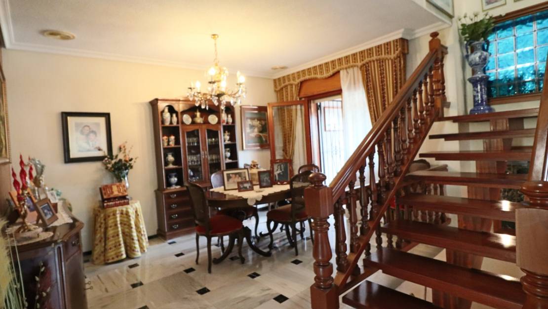 Venta - Chalet - La Nucía - La Nucia Centro