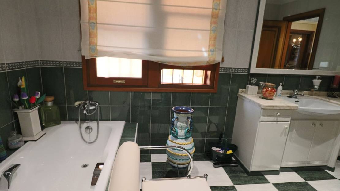 Venta - Chalet - La Nucía - La Nucia Centro