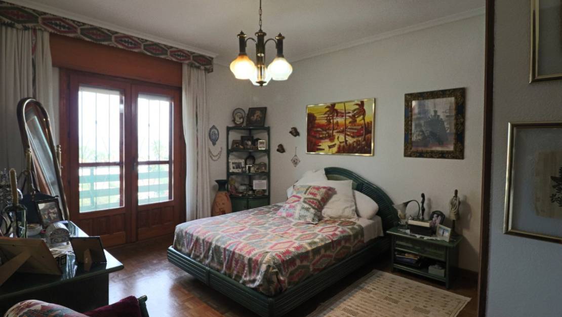 Venta - Chalet - La Nucía - La Nucia Centro